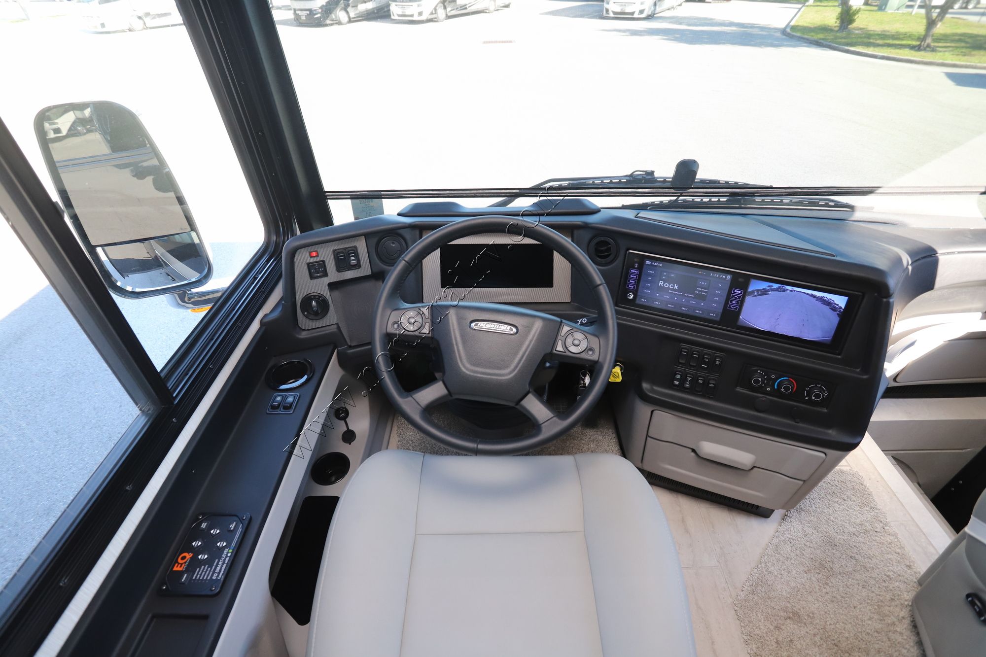 New 2025 Newmar Ventana 3512 Class A  For Sale