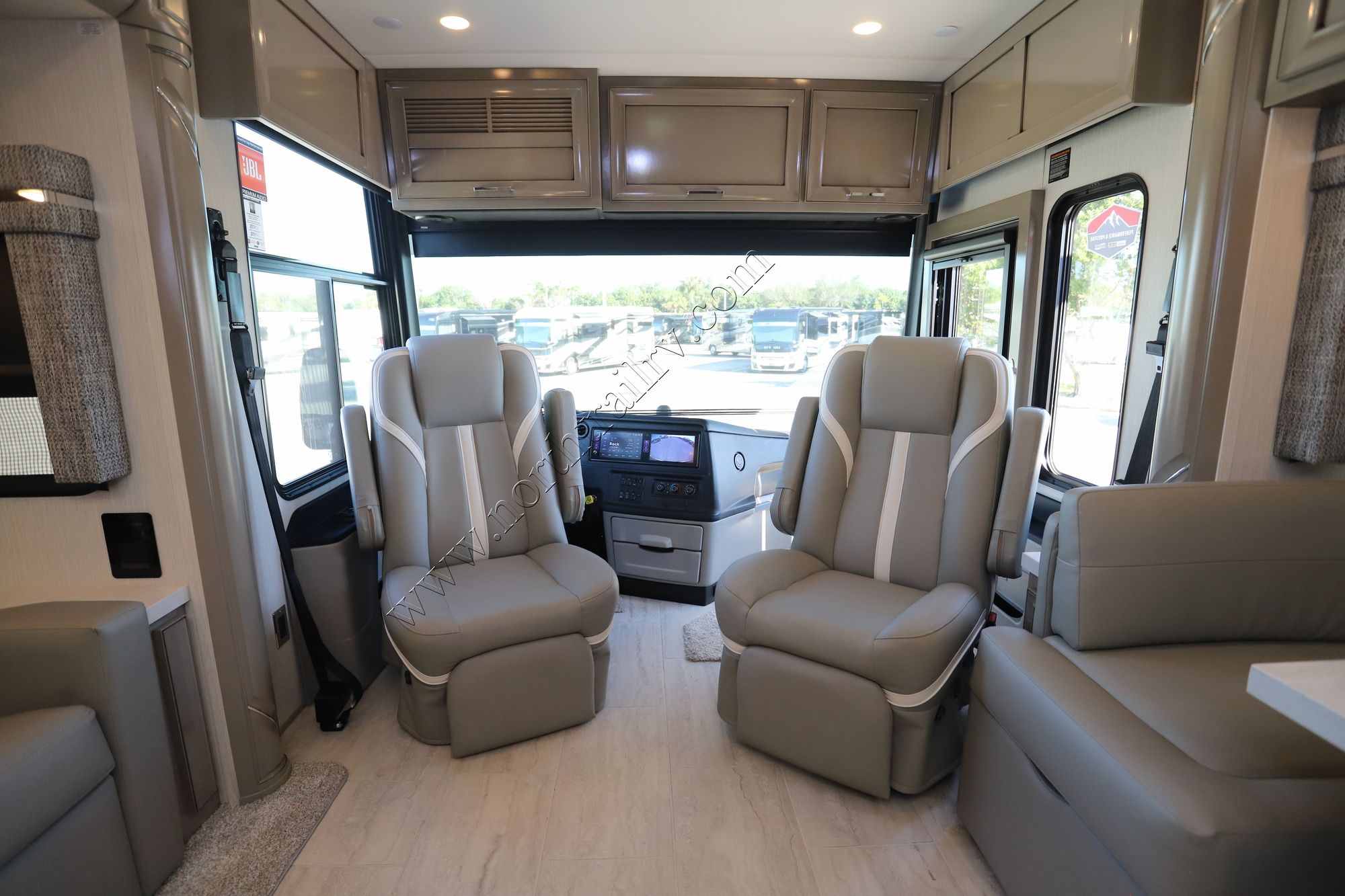 New 2025 Newmar Ventana 3512 Class A  For Sale