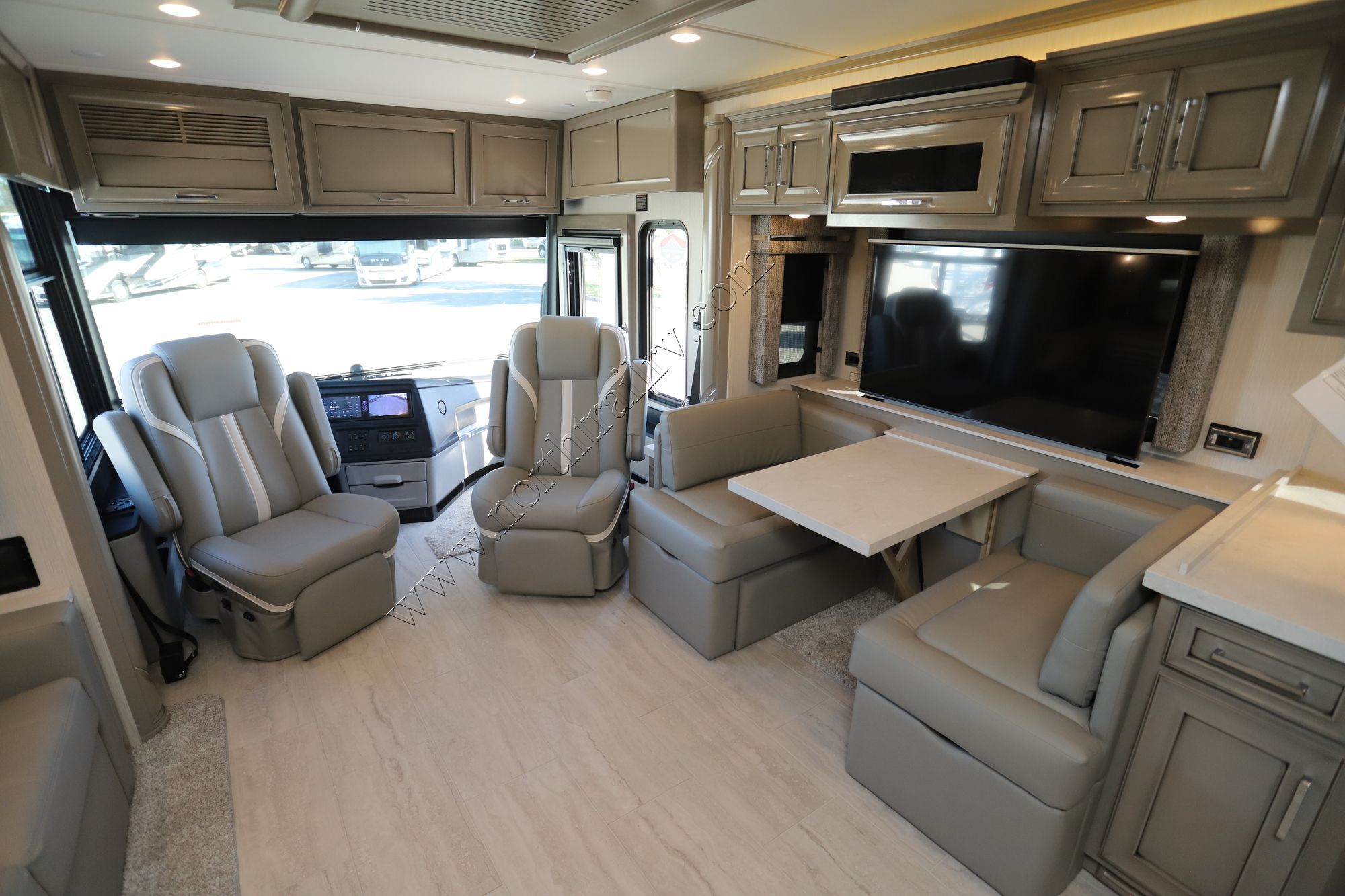 New 2025 Newmar Ventana 3512 Class A  For Sale