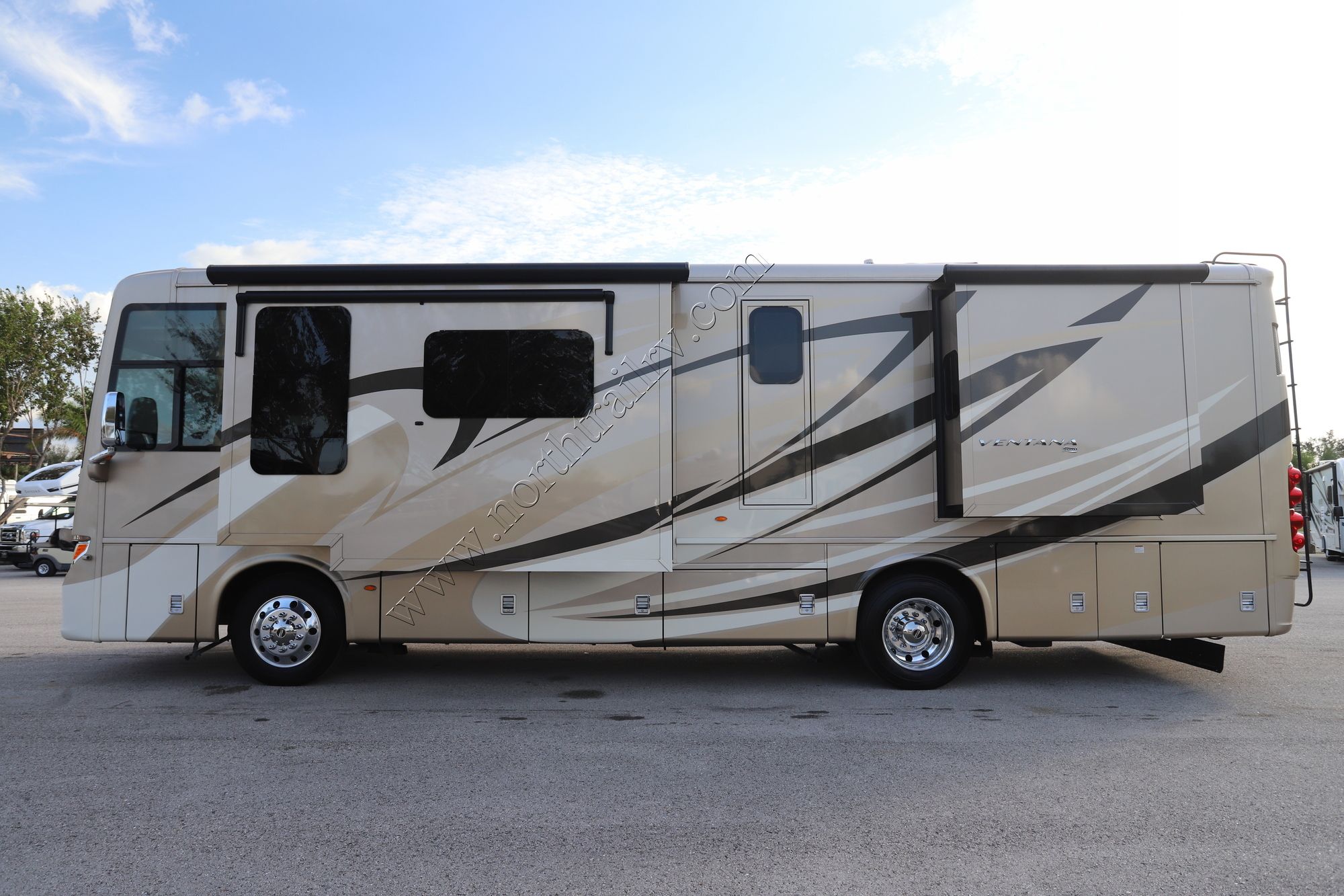 Used 2019 Newmar Ventana 3412 Class A  For Sale