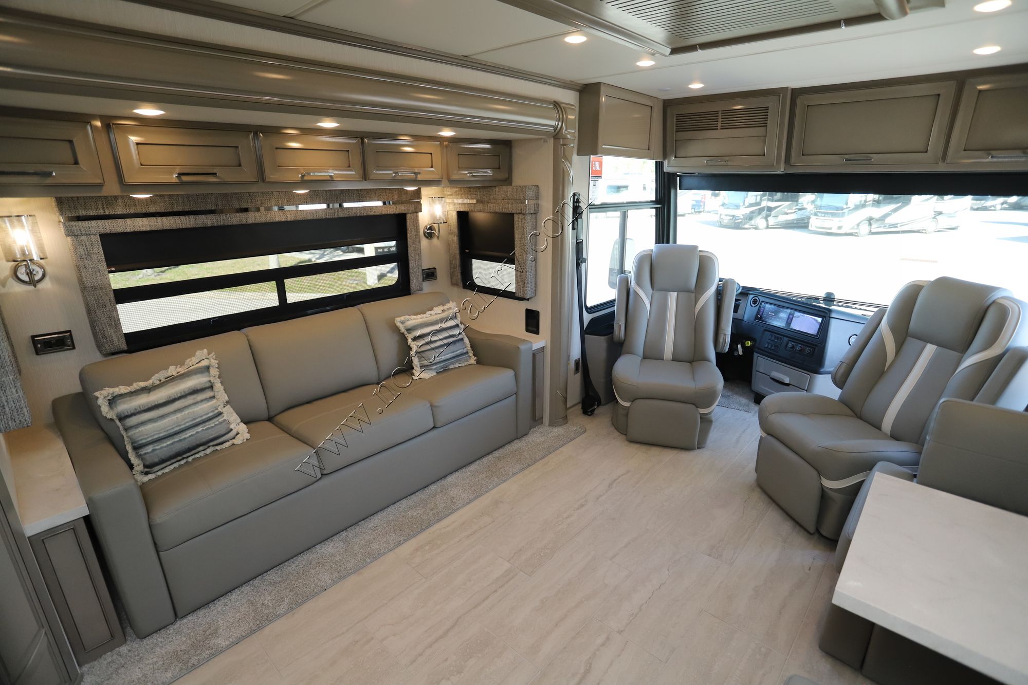 New 2025 Newmar Ventana 3512 Class A  For Sale