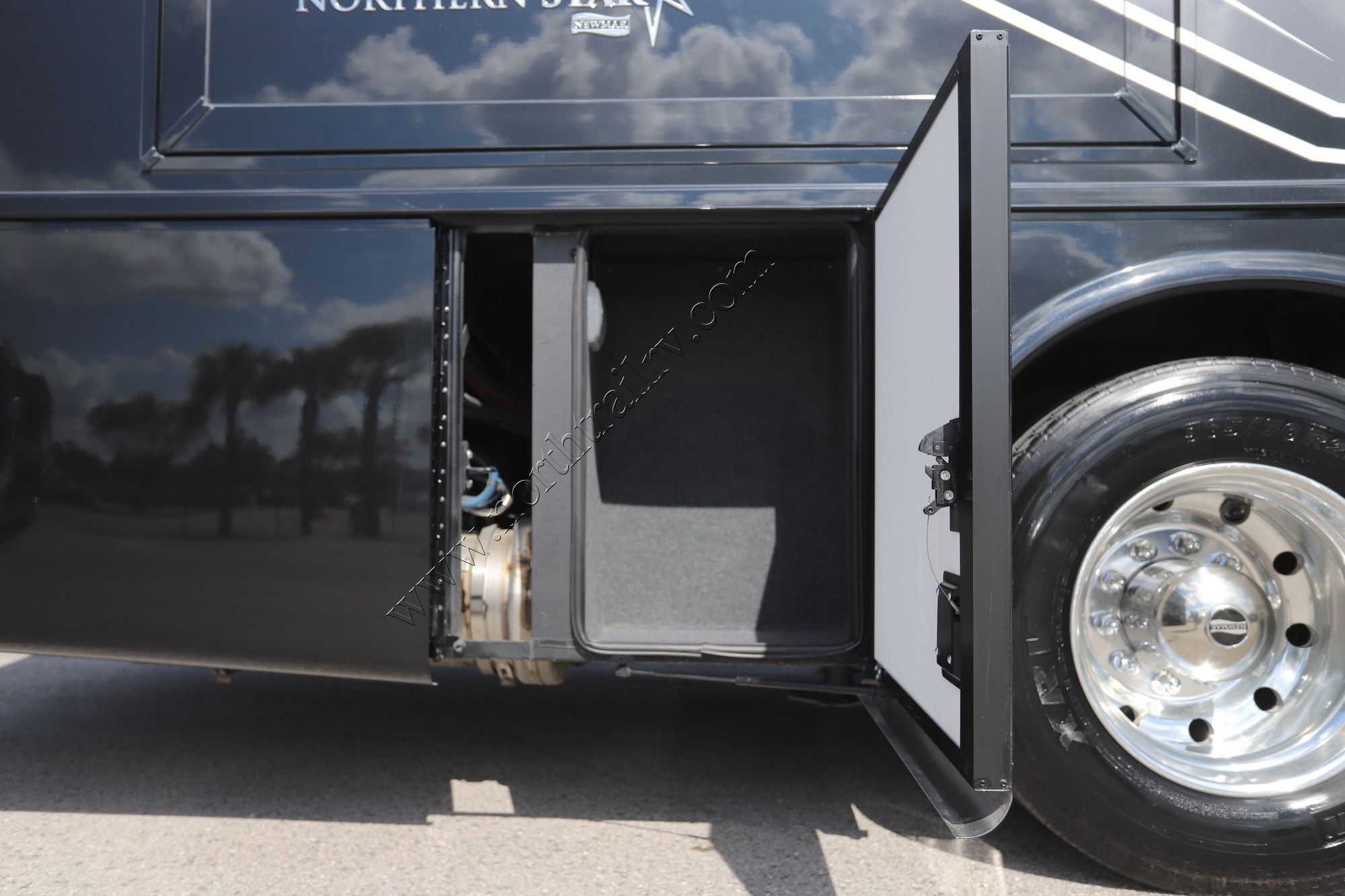 New 2025 Newmar Northern Star 3418 Class A  For Sale