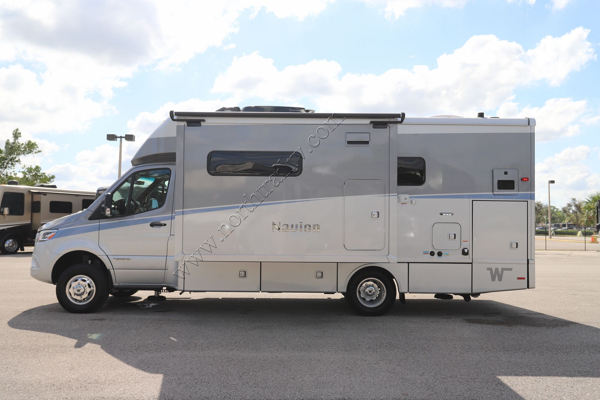 Used 2025 Winnebago Navion 24T Class C  For Sale