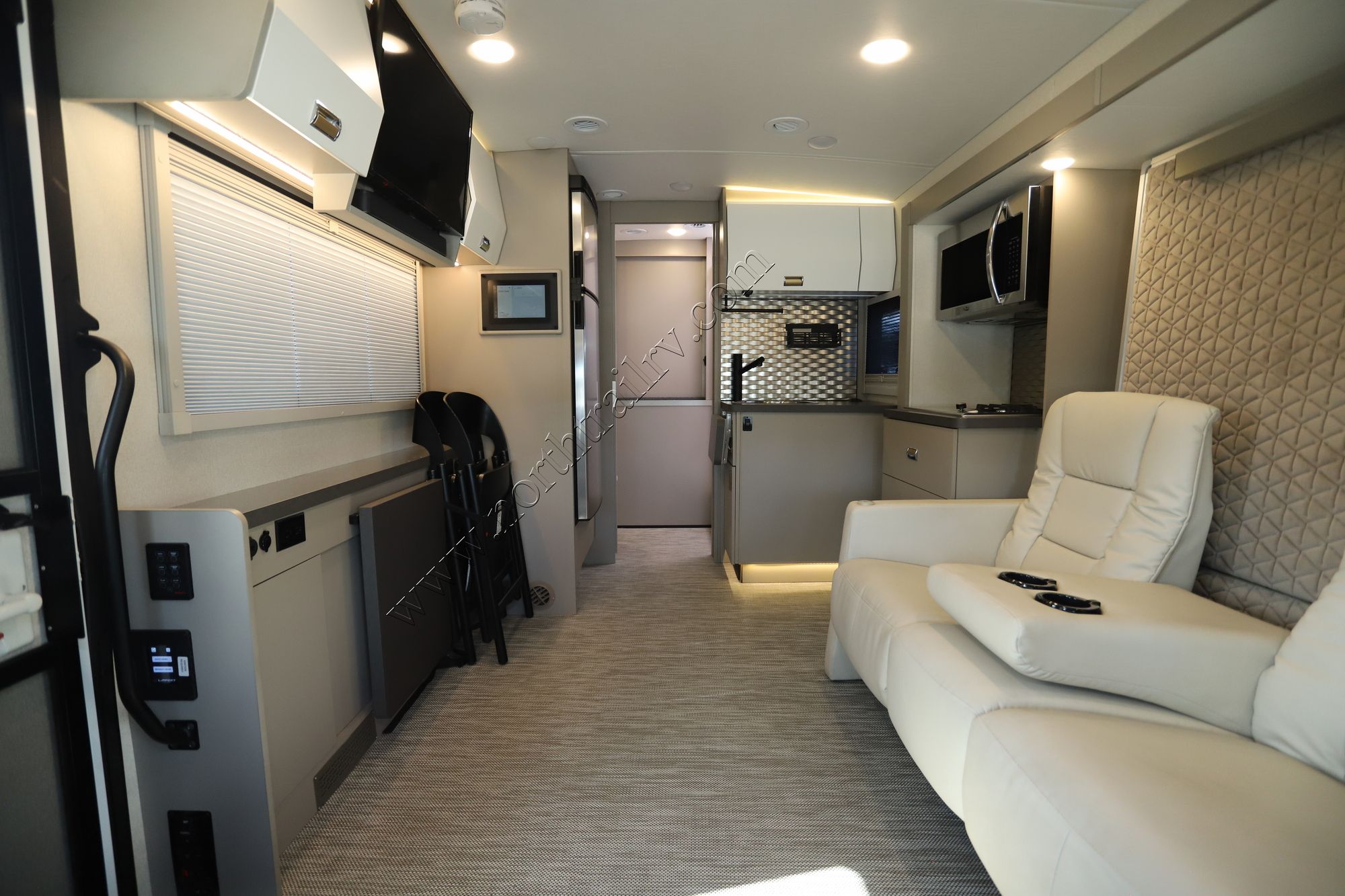 Used 2025 Winnebago Navion 24T Class C  For Sale