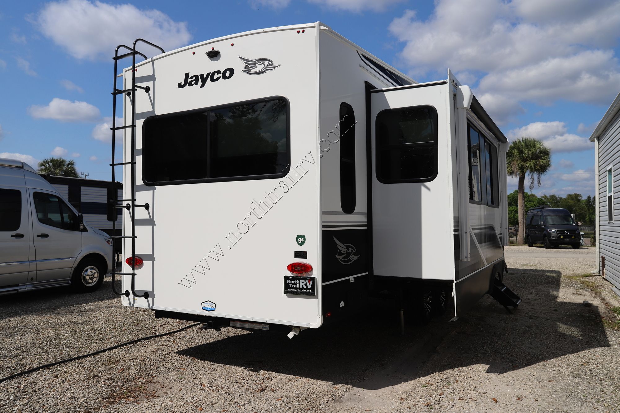 Used 2024 Jayco Eagle 321RSTS Fifth Wheel  For Sale