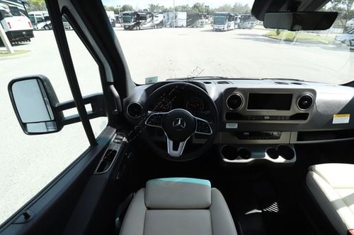 2025 Winnebago Navion 24T