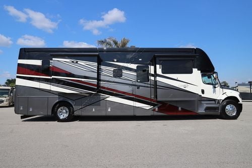 2025 Newmar Super Star 4059 Super C