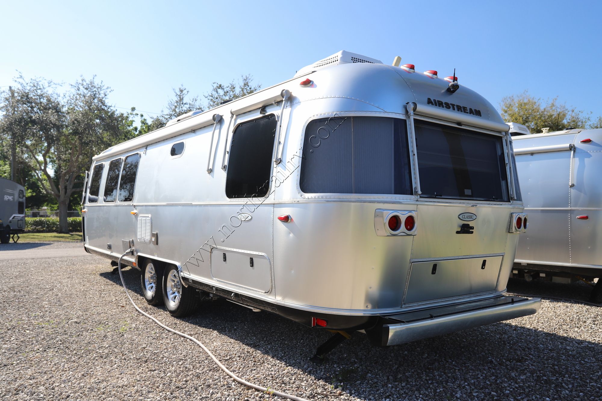 Used 2017 Airstream Classic 30RB Travel Trailer  For Sale