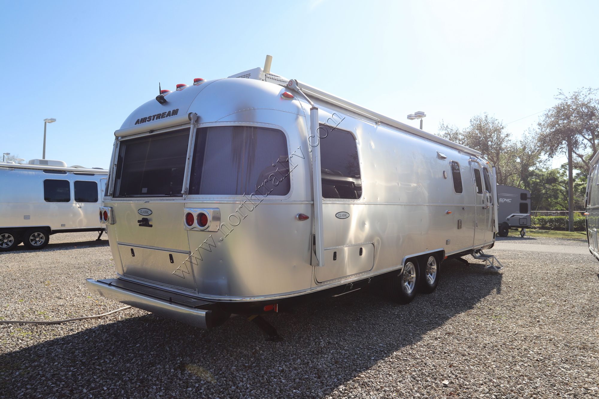 Used 2017 Airstream Classic 30RB Travel Trailer  For Sale