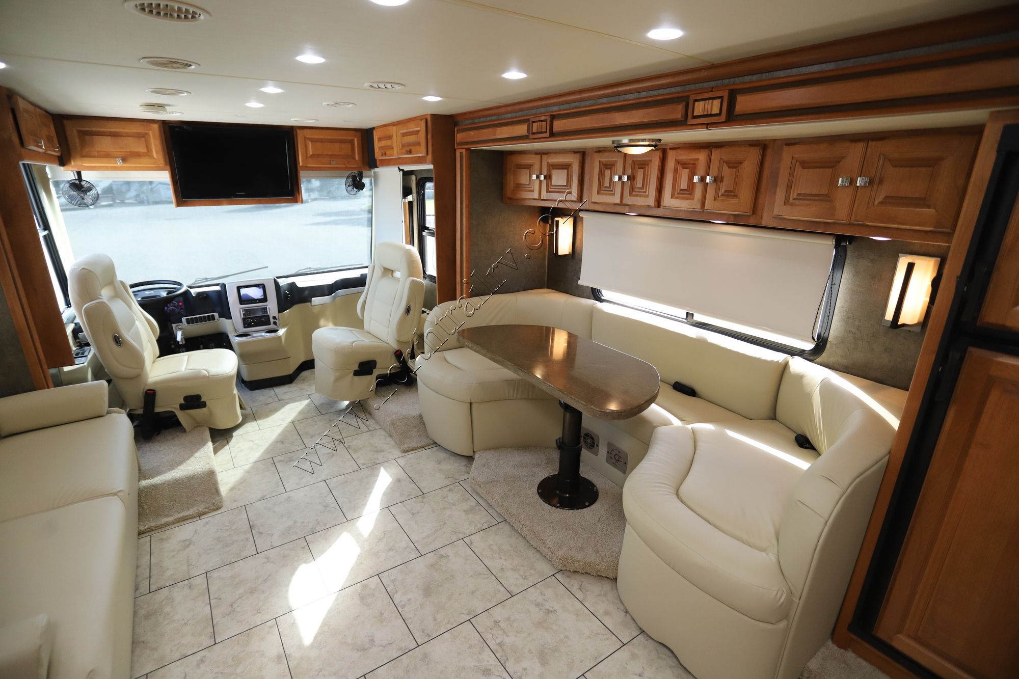 Used 2011 Tiffin Motor Homes Breeze 32BR Class A  For Sale