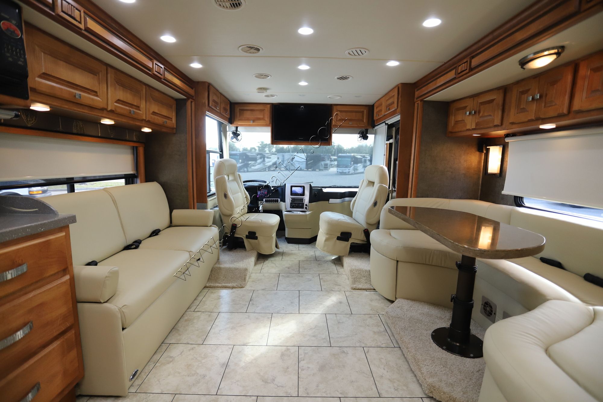 Used 2011 Tiffin Motor Homes Breeze 32BR Class A  For Sale