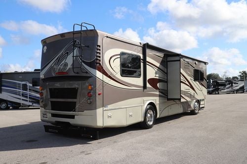 2011 Tiffin Motor Homes Breeze 32BR