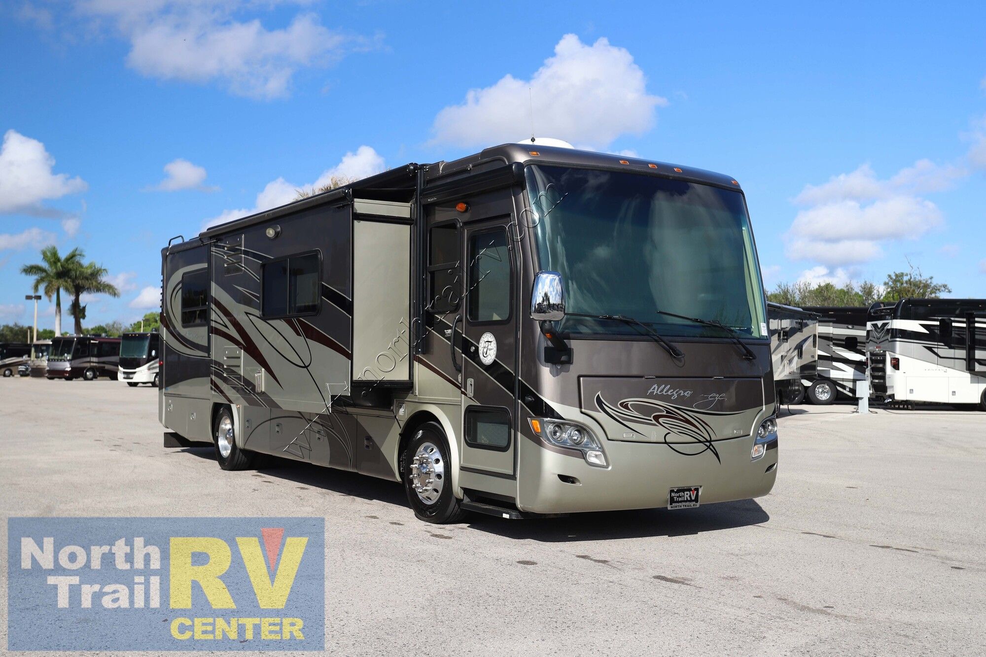 Used 2011 Tiffin Motor Homes Breeze 32BR Class A  For Sale