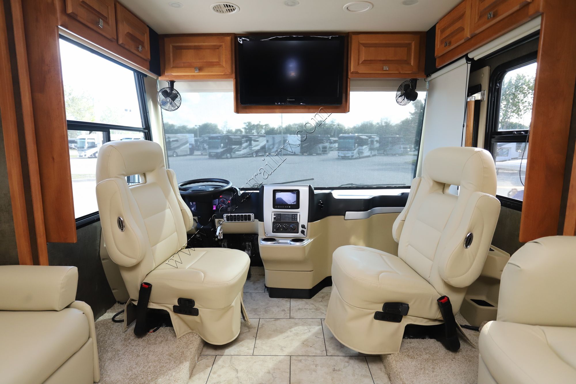 Used 2011 Tiffin Motor Homes Breeze 32BR Class A  For Sale