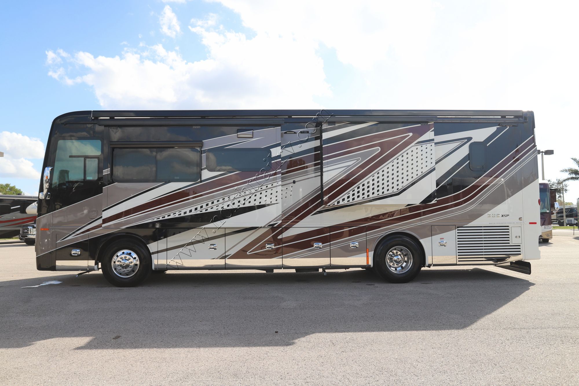 New 2025 Tiffin Motor Homes Allegro Bus 35CP Class A  For Sale