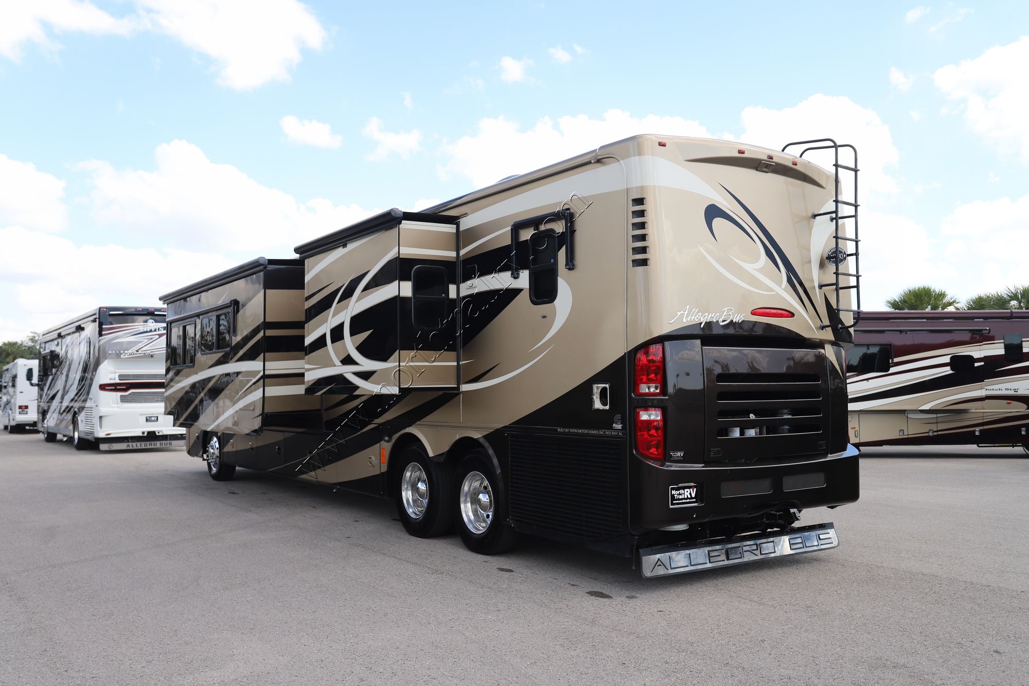 Used 2010 Tiffin Motor Homes Allegro Bus 43QGP Class A  For Sale