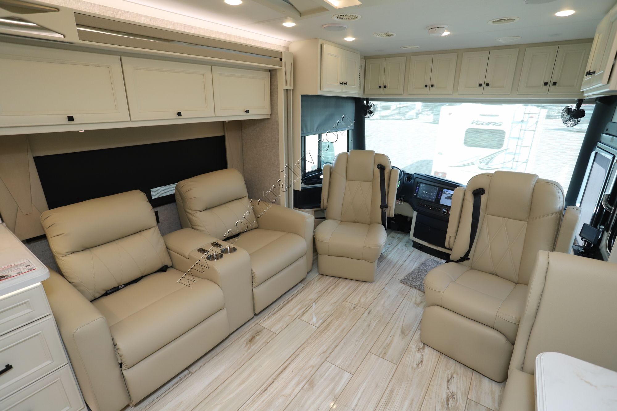 New 2025 Tiffin Motor Homes Allegro Bus 35CP Class A  For Sale