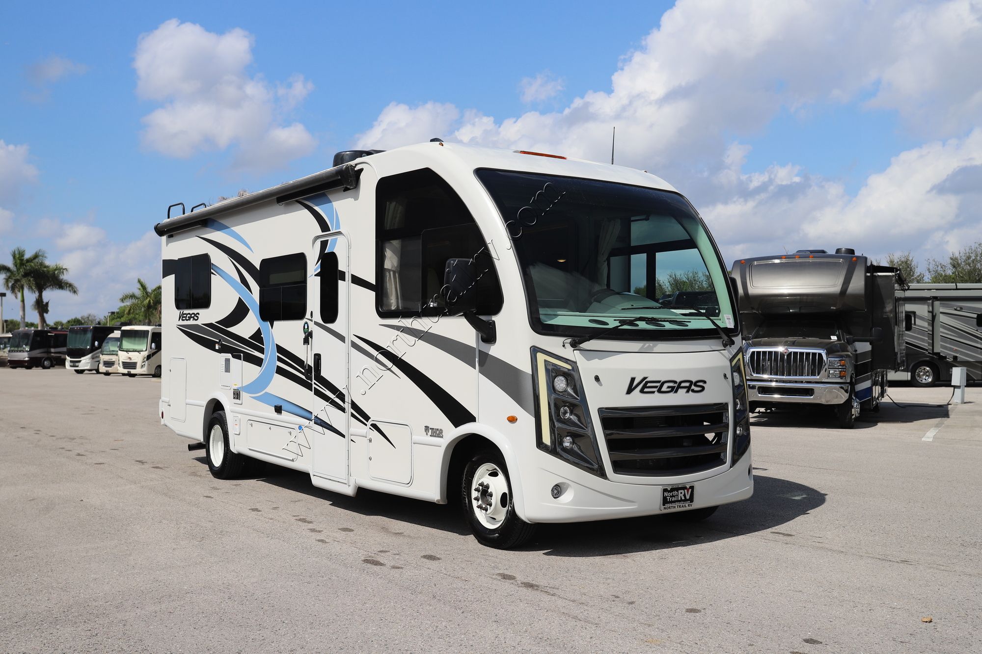 Used 2023 Thor Vegas 24.1 Class C  For Sale