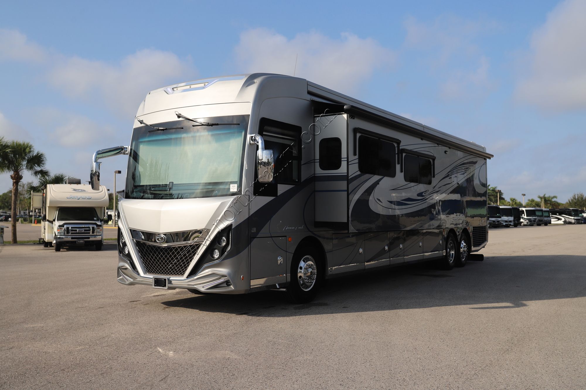 Used 2023 American Coach American Dream 45A Class A  For Sale