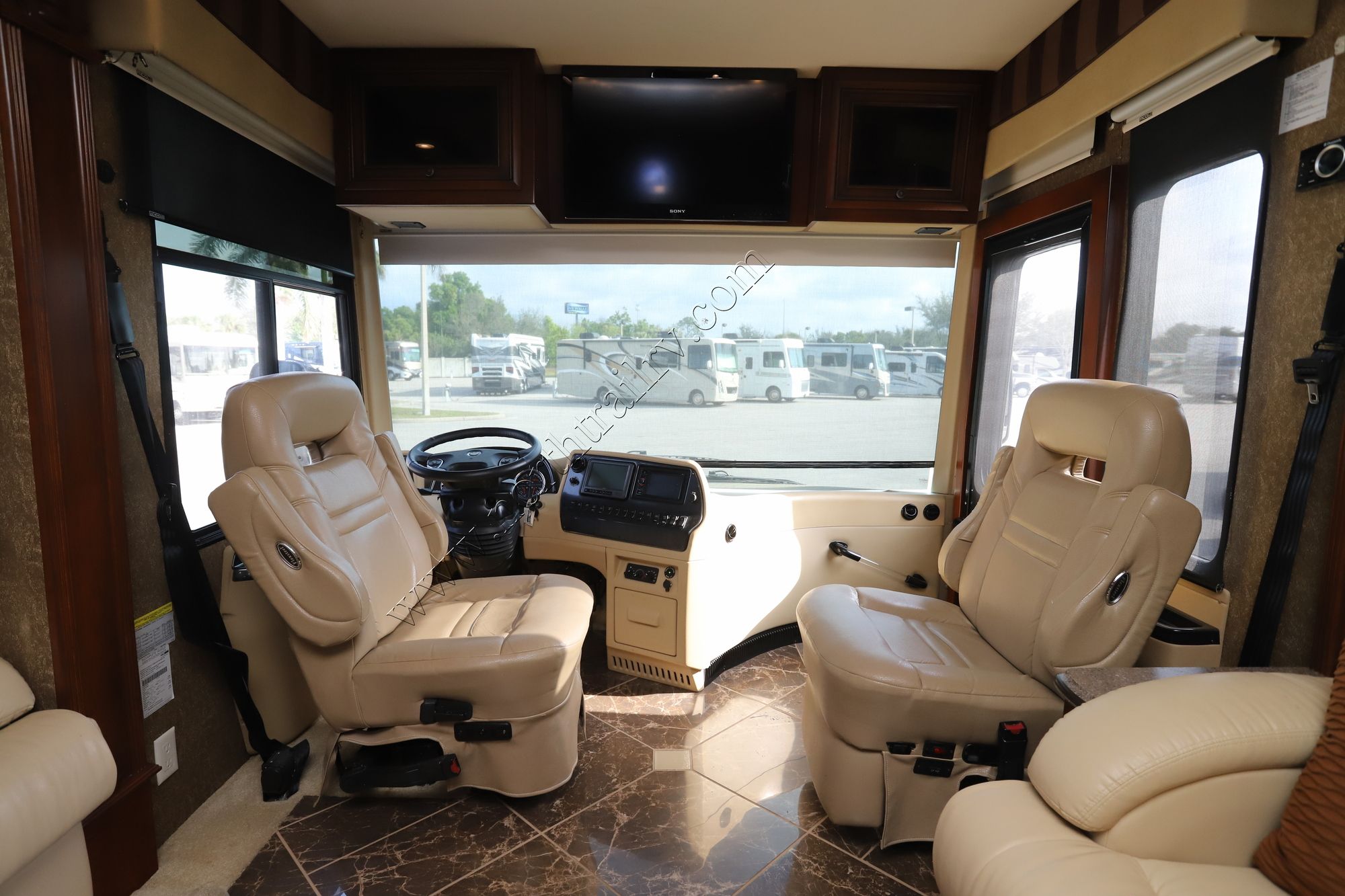 Used 2013 Newmar Dutch Star 4344 Class A  For Sale