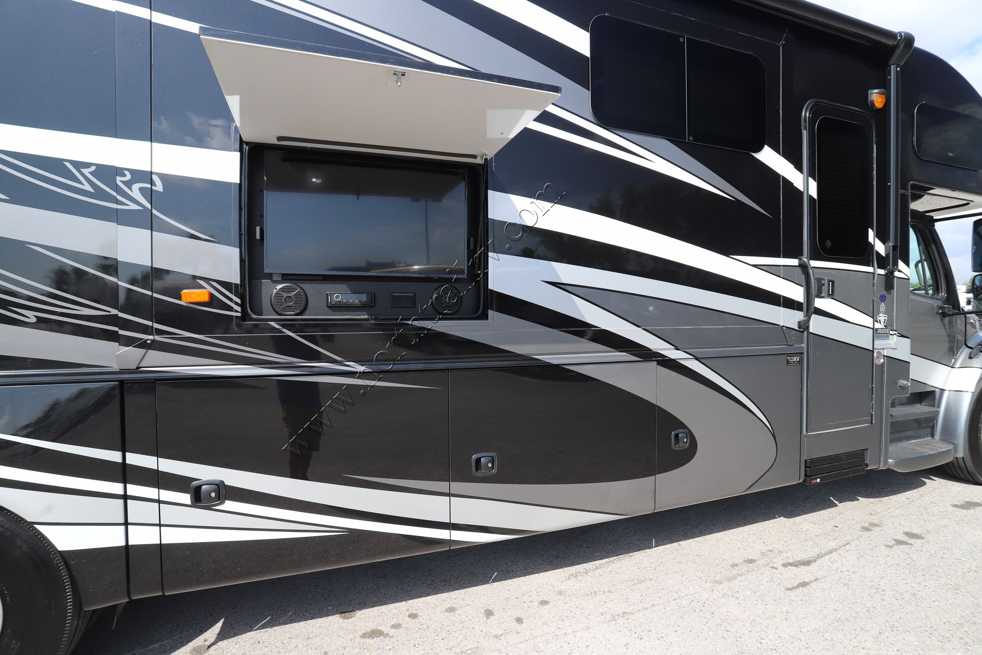 Used 2019 Jayco Seneca 37TS Super C  For Sale