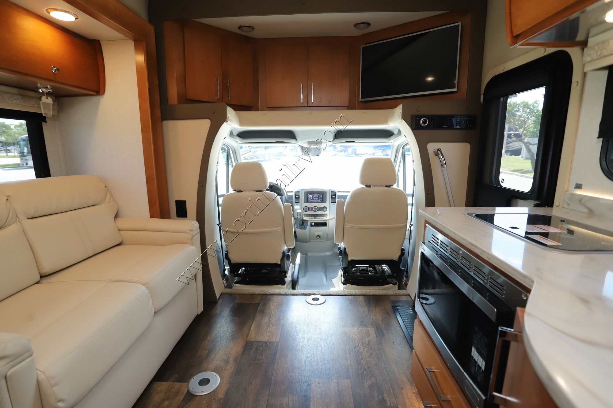 Used 2019 Tiffin Motor Homes Wayfarer 24TW Class C  For Sale