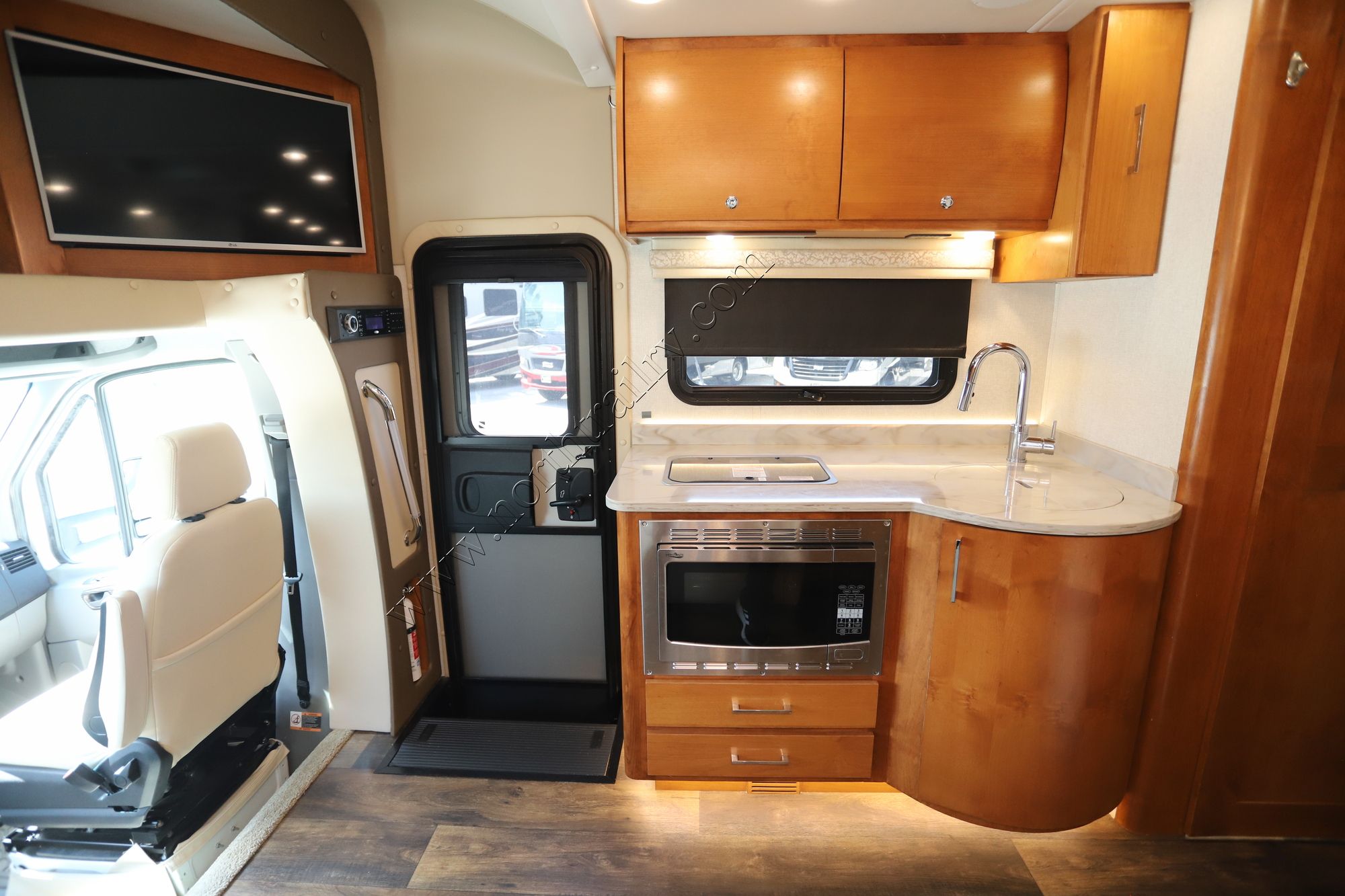 Used 2019 Tiffin Motor Homes Wayfarer 24TW Class C  For Sale