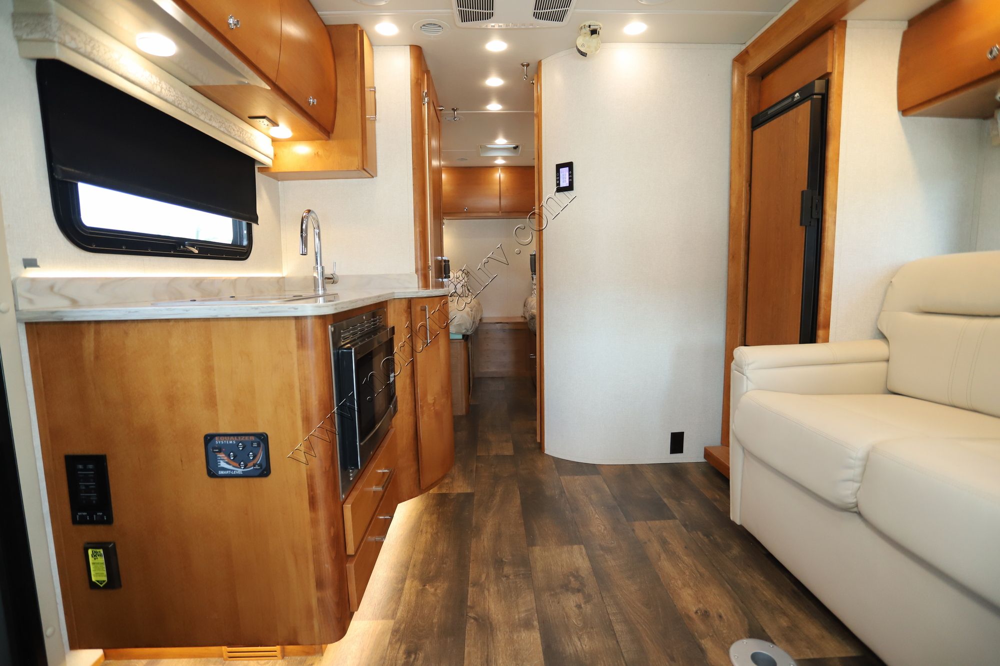 Used 2019 Tiffin Motor Homes Wayfarer 24TW Class C  For Sale