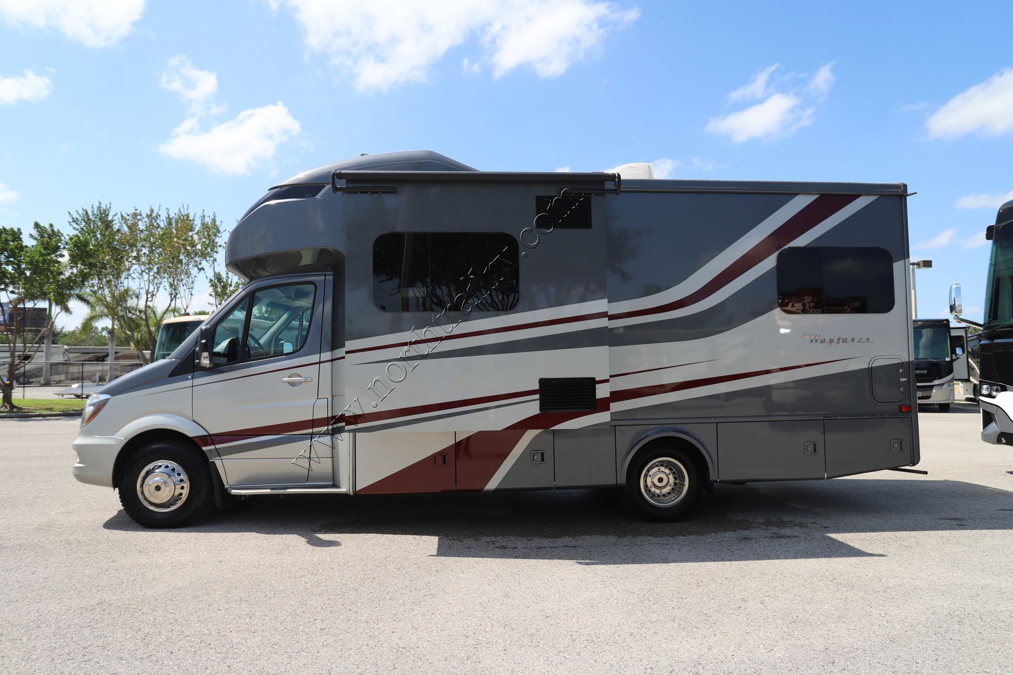 Used 2019 Tiffin Motor Homes Wayfarer 24TW Class C  For Sale