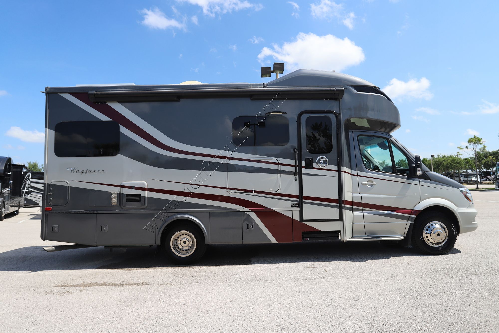 Used 2019 Tiffin Motor Homes Wayfarer 24TW Class C  For Sale