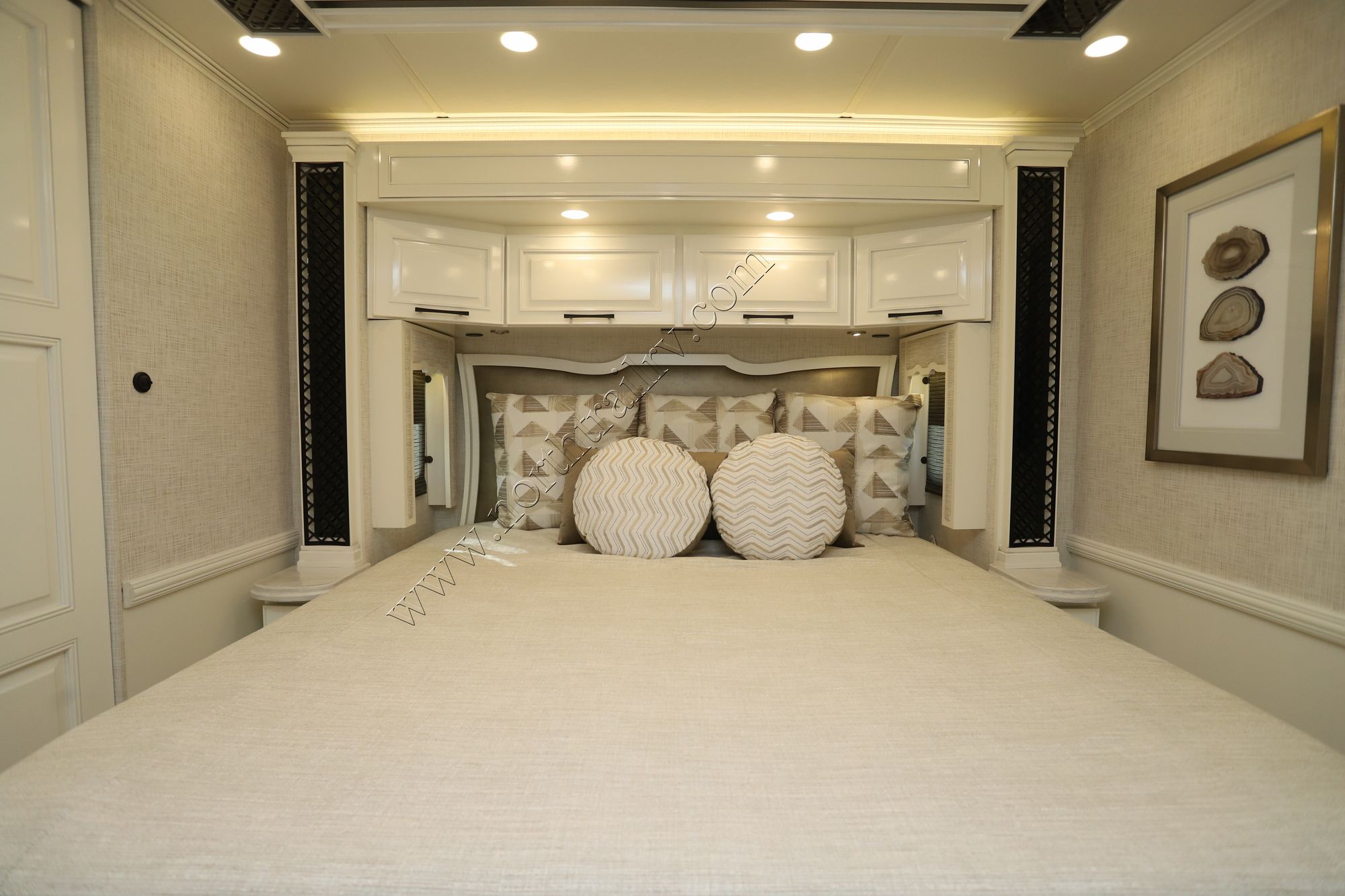 New 2025 Newmar London Aire 4569 Class A  For Sale