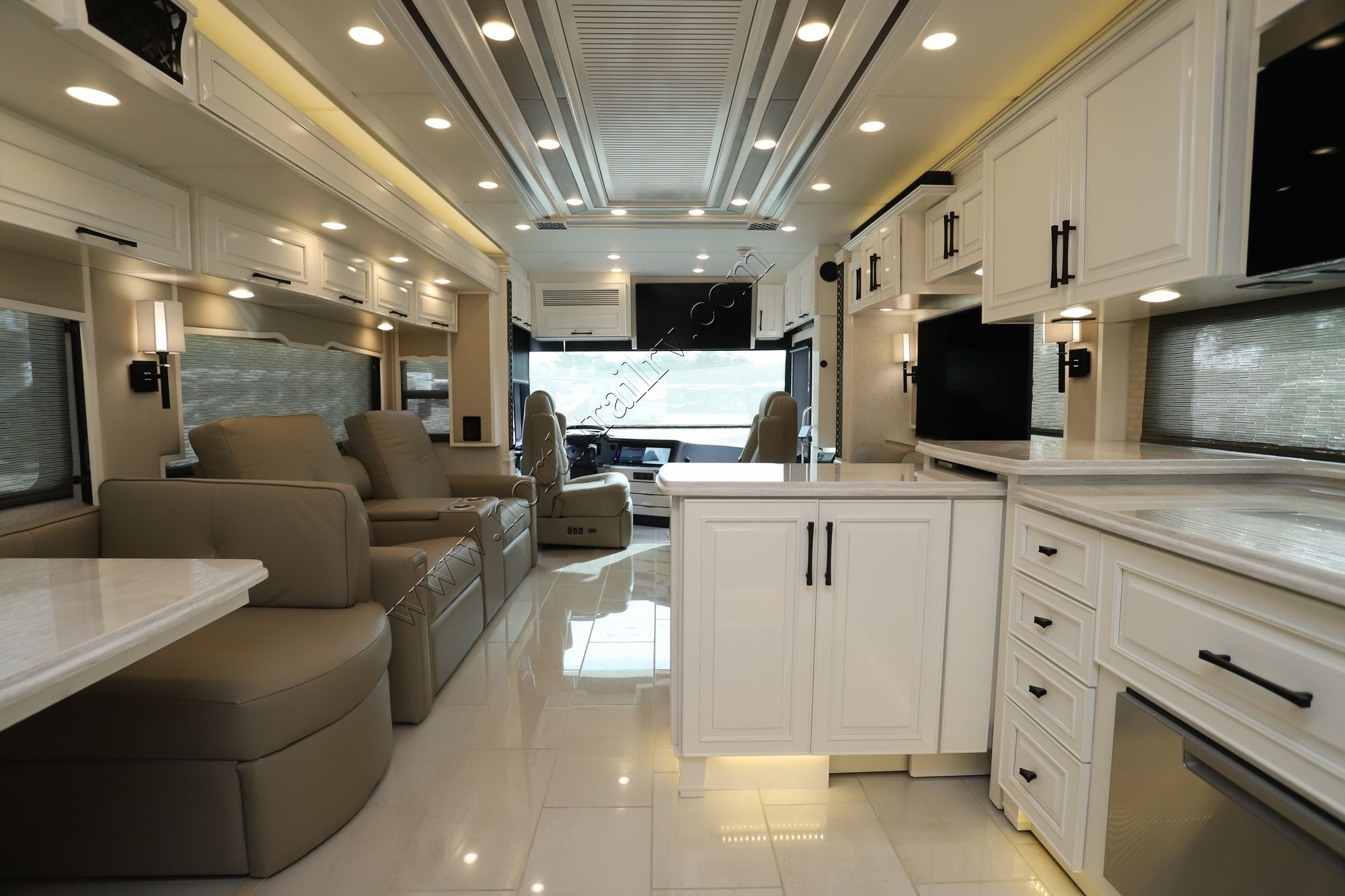 New 2025 Newmar London Aire 4569 Class A  For Sale