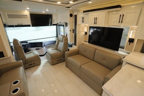 2025 Newmar London Aire 4569