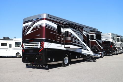 2023 Newmar Super Star 4059 Super C