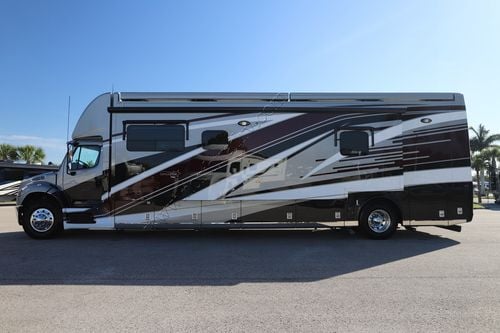 2023 Newmar Super Star 4059 Super C