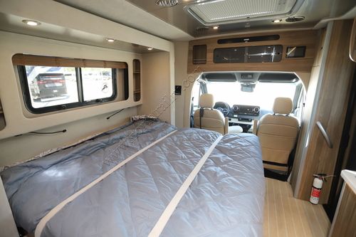 2022 Airstream Atlas Tommy Bahama