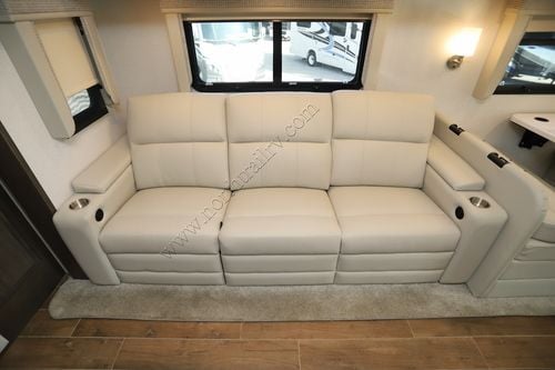 2024 Jayco Seneca Prestige 37K