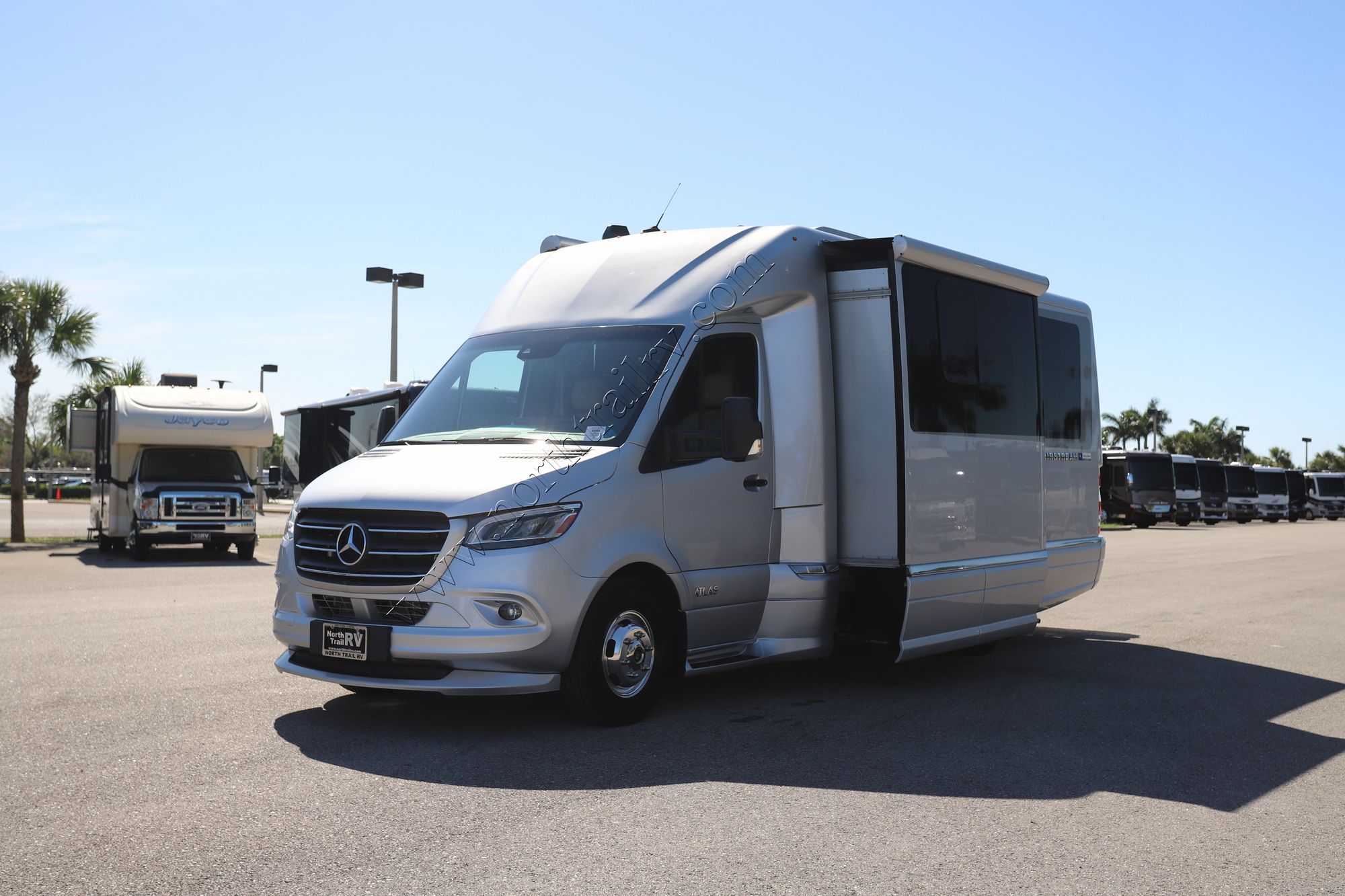 2022 Airstream Atlas Tommy Bahama Class C Used  For Sale