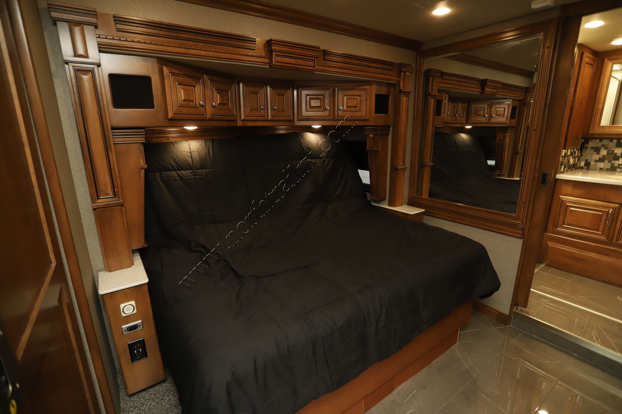 Used 2019 Monaco Marquis 40L Class A  For Sale