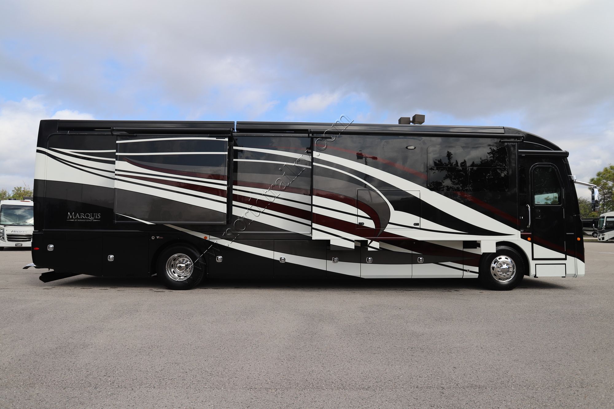 Used 2019 Monaco Marquis 40L Class A  For Sale