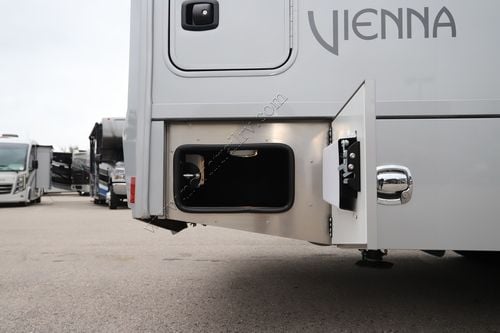 2025 Renegade Rv Vienna 25TBN