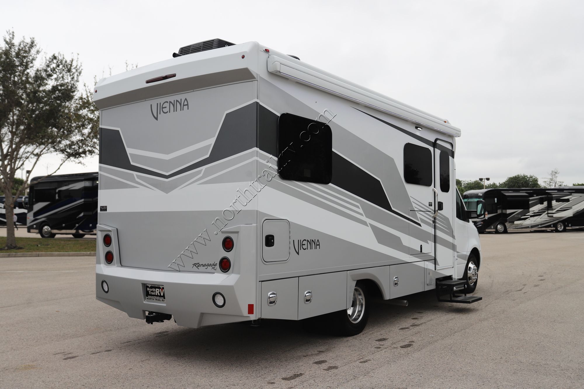 New 2025 Renegade Rv Vienna 25TBN Class C  For Sale