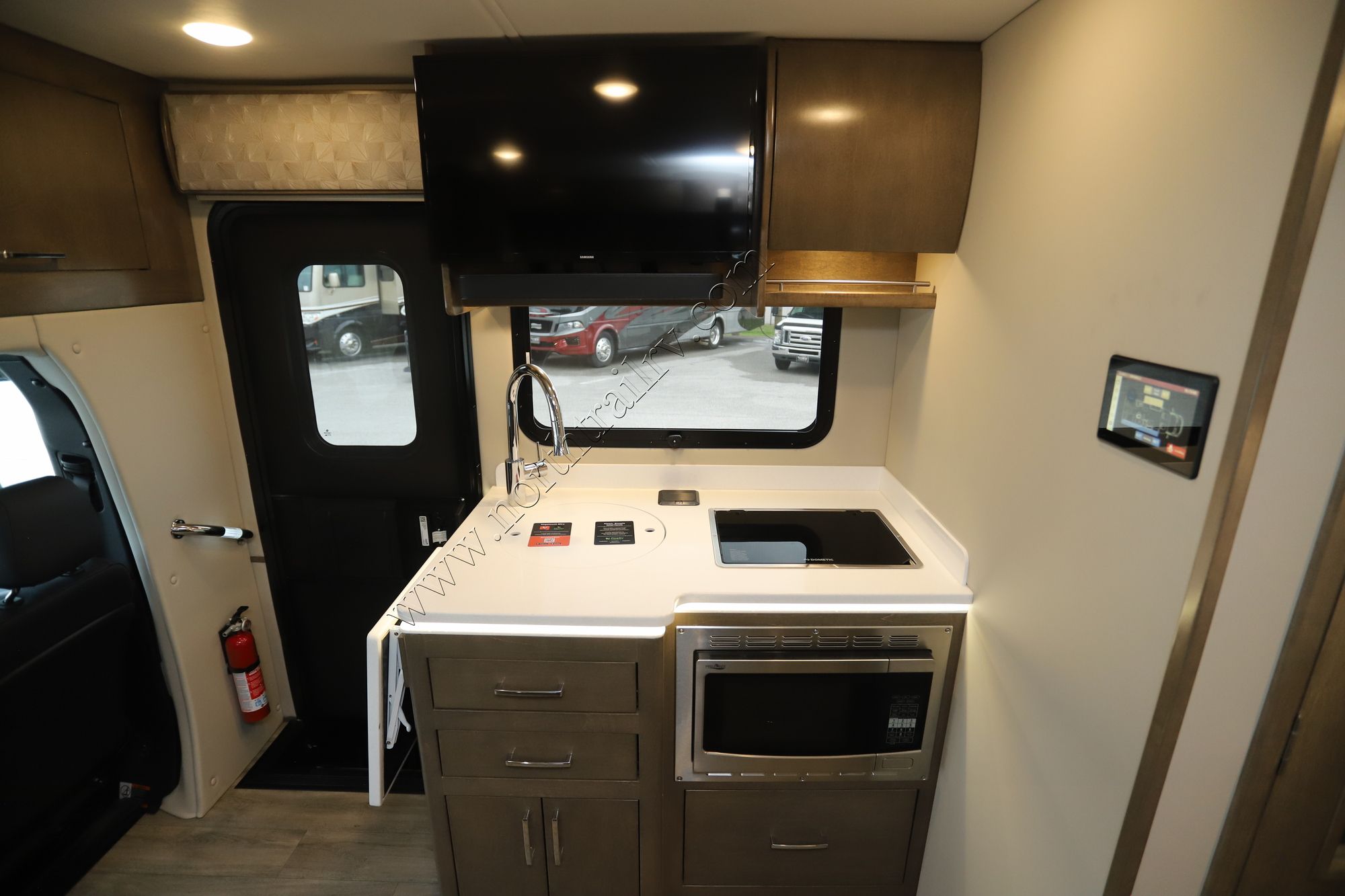 New 2025 Renegade Rv Vienna 25TBN Class C  For Sale