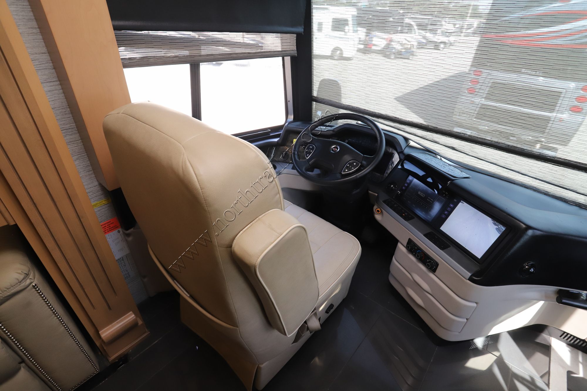 Used 2020 Newmar London Aire 4543 Class A  For Sale