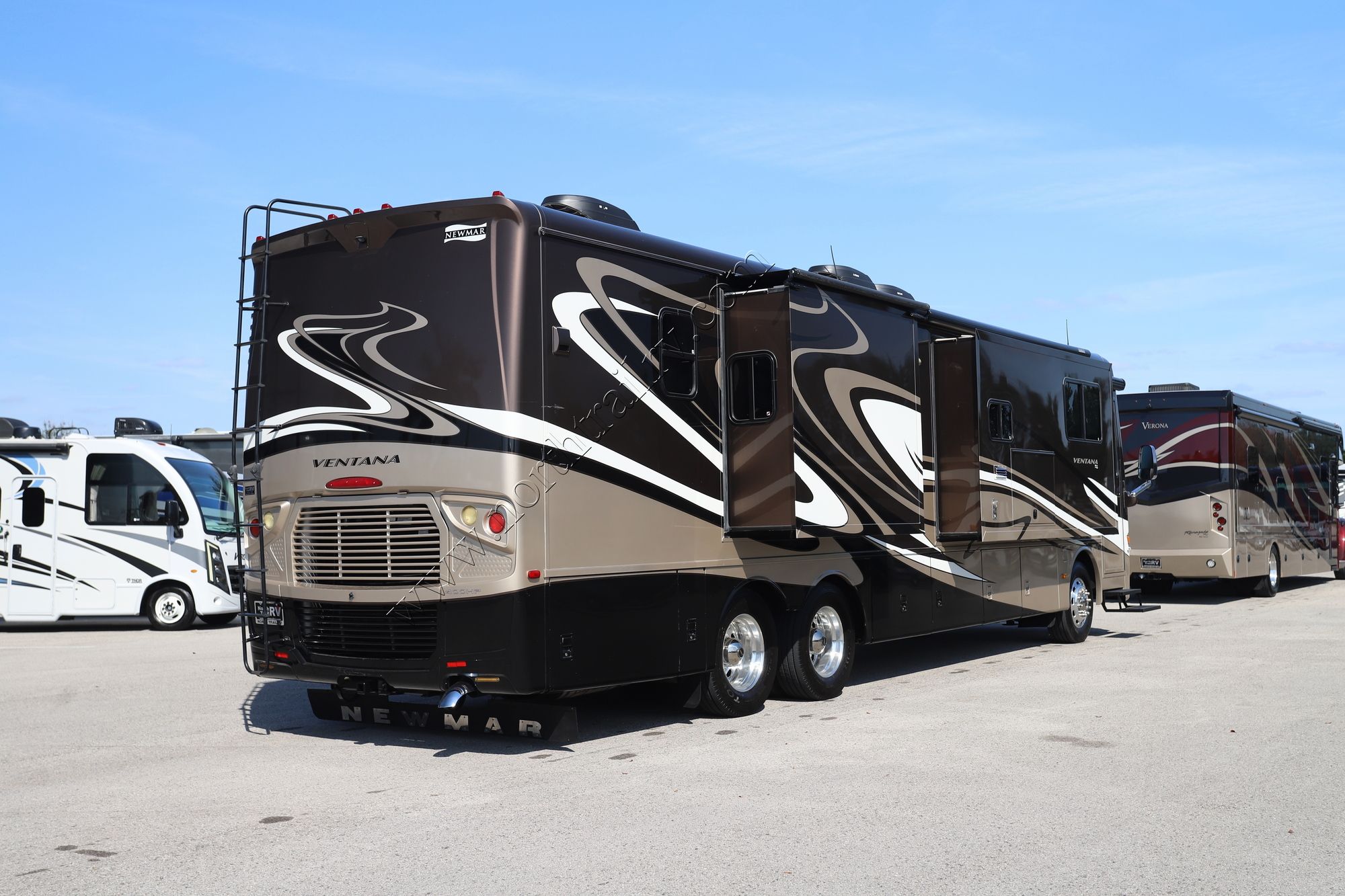 Used 2014 Newmar Ventana 4037 Class A  For Sale