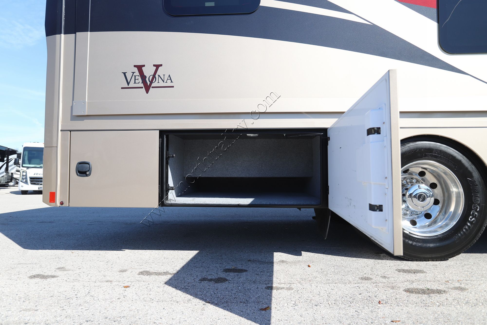 Used 2021 Renegade Rv Verona 40VBH Super C  For Sale