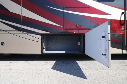 2021 Renegade Rv Verona 40VBH Super C