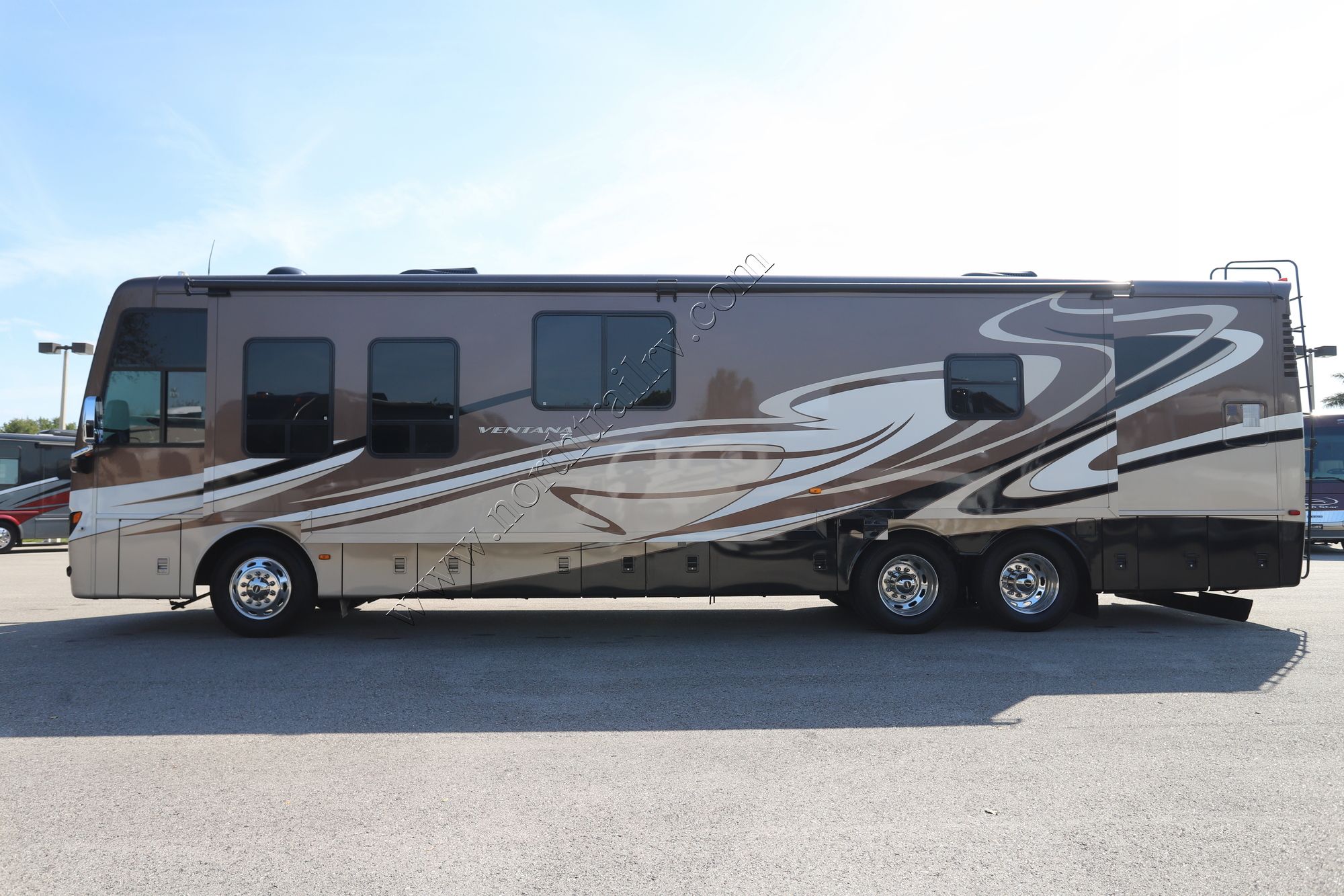 Used 2014 Newmar Ventana 4037 Class A  For Sale