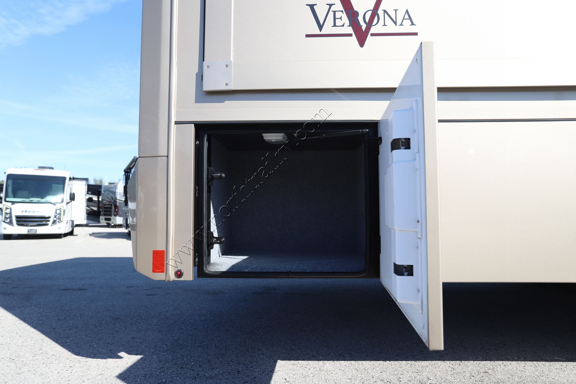 Used 2021 Renegade Rv Verona 40VBH Super C  For Sale