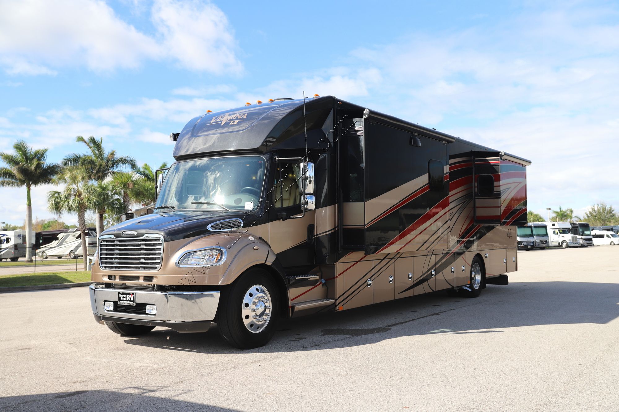 Used 2017 Renegade Rv Verona Le 40LRB Super C  For Sale